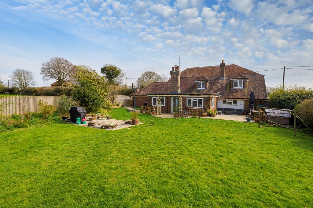Longage Hill, Rhodes Minnis, Canterbury, CT4 6 bed detached house for