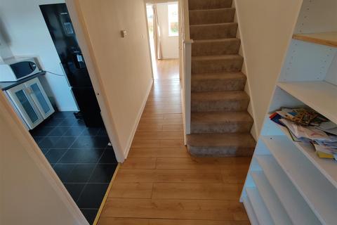 5 Hazel Road, Gateshead, NE8 2EP