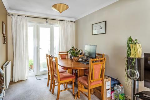 41 Home Park, Oxted, RH8 0JS