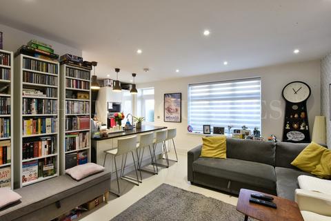 1 bedroom ground floor flat for sale, Southgate Road, Potters Bar, EN6