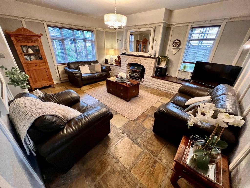 Lea Road, Lea, Preston, PR2 3 bed detached house for sale £410,000