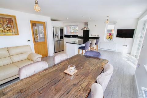 5 bedroom detached house for sale - Spire View, March, PE15