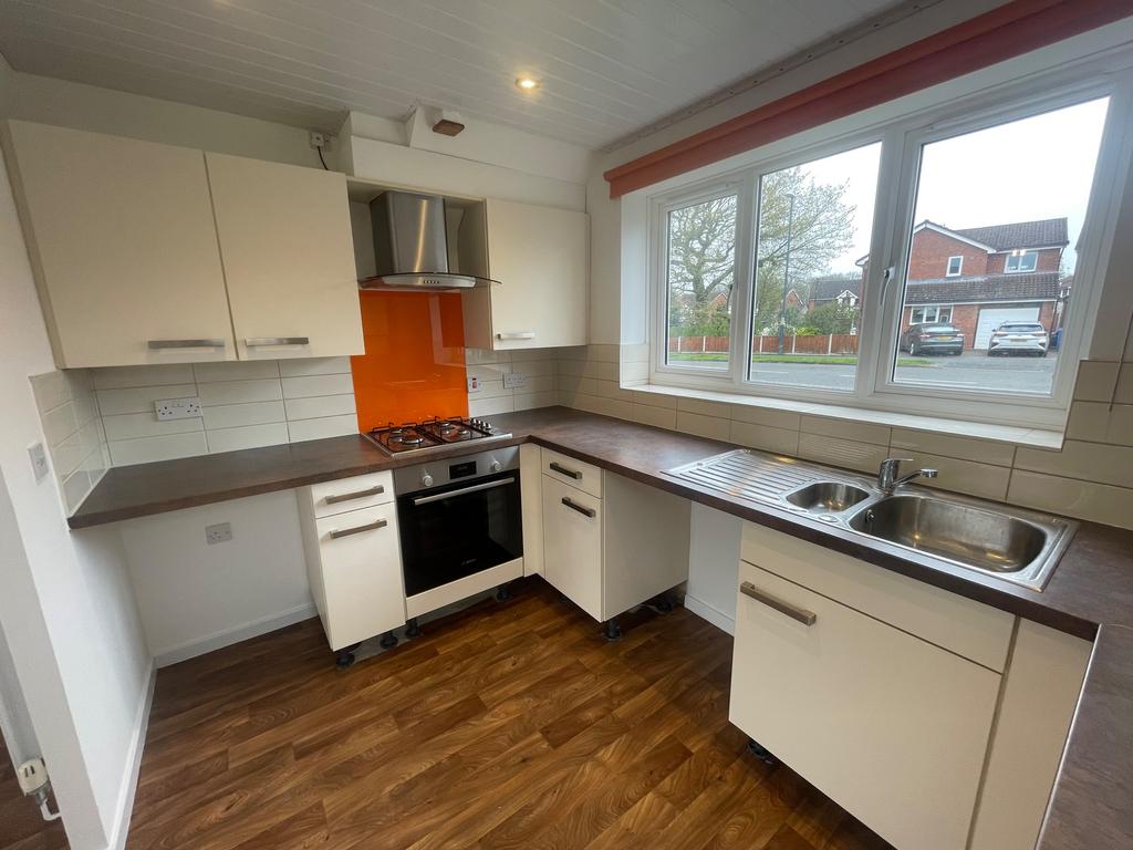 Smalley Drive, Oakwood, Derby, DE21 3 bed detached house to rent £
