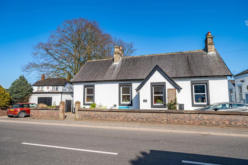 Nursery Cottage, Graham Street... 3 bed cottage - £285,000