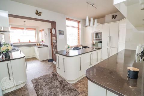 2 bedroom end of terrace house for sale - Whalley Road, Rochdale, OL12