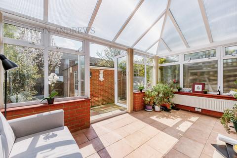 undefined, Woodville Gardens, Ealing, W5