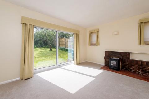 2 bedroom detached bungalow for sale - Grimthorpe Avenue, Whitstable