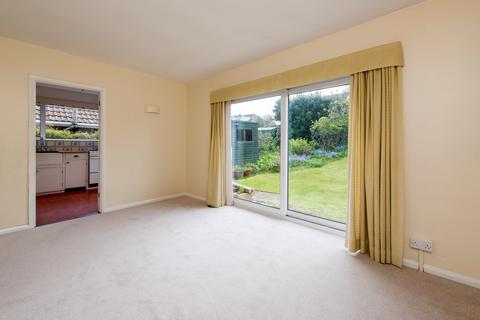 2 bedroom detached bungalow for sale - Grimthorpe Avenue, Whitstable