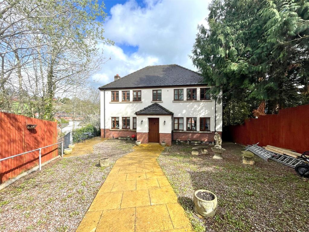 Old Tavern Lane, Welshpool, Powys, SY21 5 bed detached house for sale