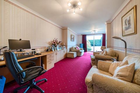 7 Ash Grove, West Wickham, BR4 0QL