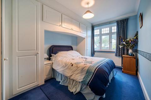 7 Ash Grove, West Wickham, BR4 0QL