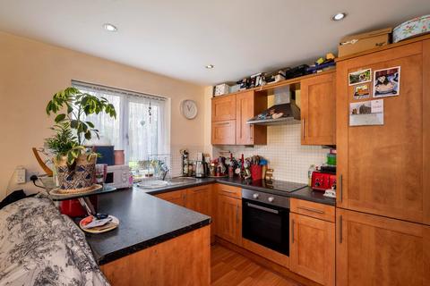 2 bedroom flat for sale, Yearsley House, Pinsent Court, York, YO31