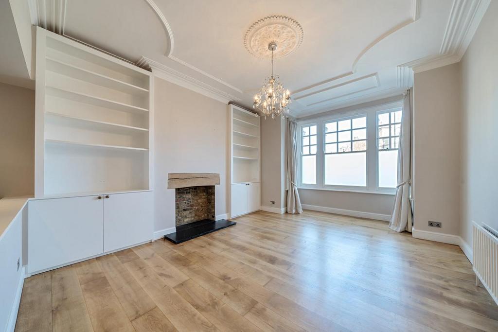 Cavendish Road, Balham 2 bed flat for sale £700,000