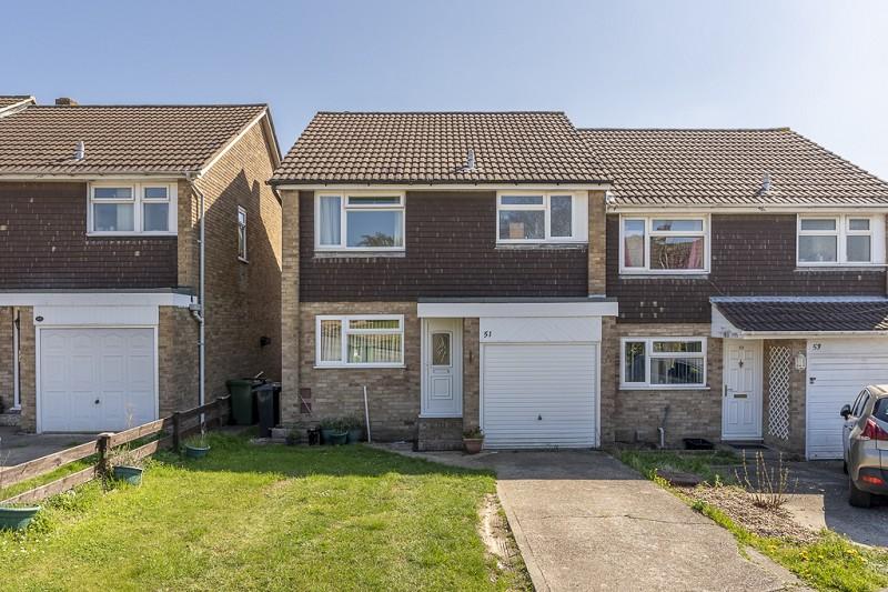 Reeves Way, Bursledon, Southampton, Hampshire. SO31 8FU 3 bed semi