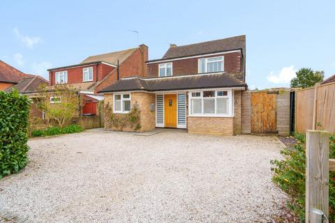 Spencers Manor Road, Ripley, Woking, GU23 6JW