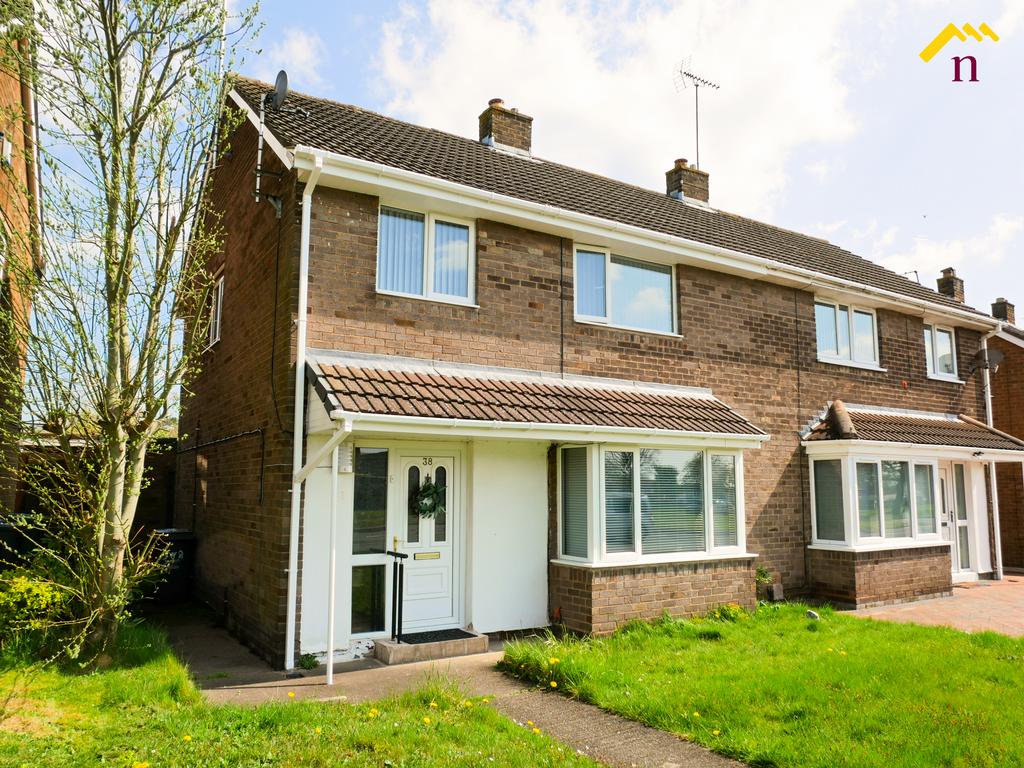 Herbert Jennings Avenue, Wrexham, LL12 3 bed semidetached house for