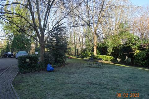 1 bedroom apartment to rent, Surbiton Hill Park, Surbiton, KT5 8DY