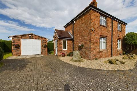 3 bedroom detached house for sale, Miles Lane, Leconfield, HU17 7NW