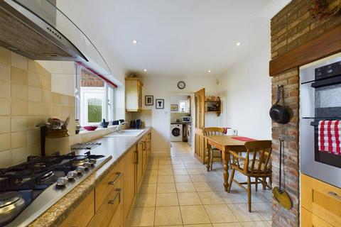 3 bedroom detached house for sale, Miles Lane, Leconfield, HU17 7NW