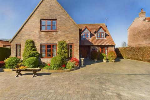 4 bedroom detached house to rent, Main Street, Kilnwick