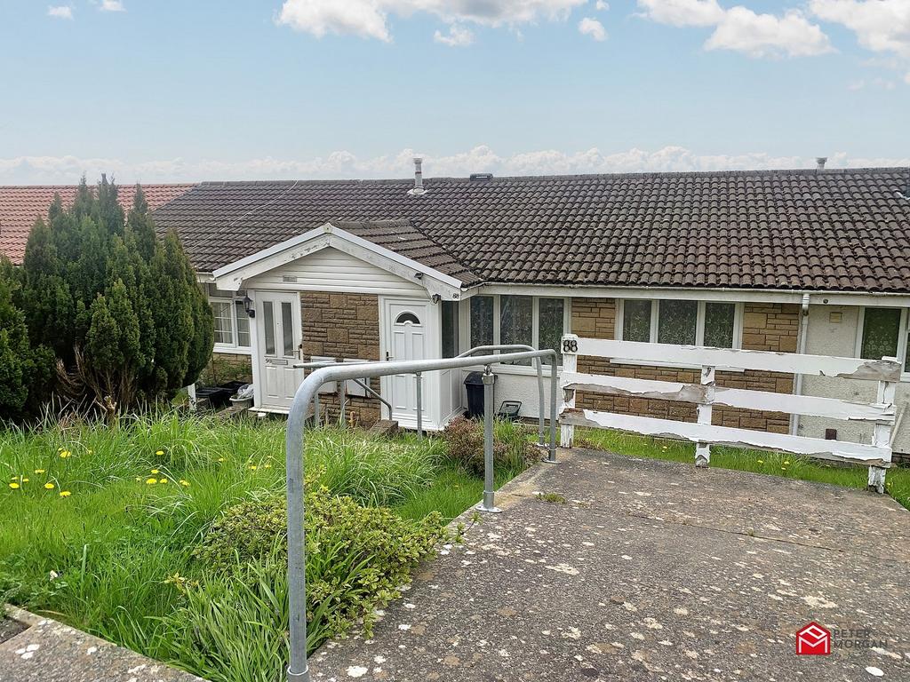 Ridgewood Gardens, Cimla, Neath... 2 bed terraced house £100,000
