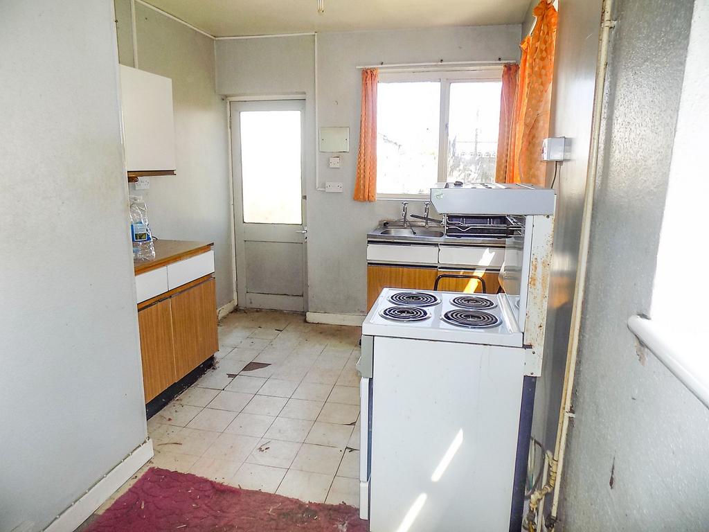 Mount Earl, Bridgend, Bridgend County. CF31 3EY 3 bed semidetached