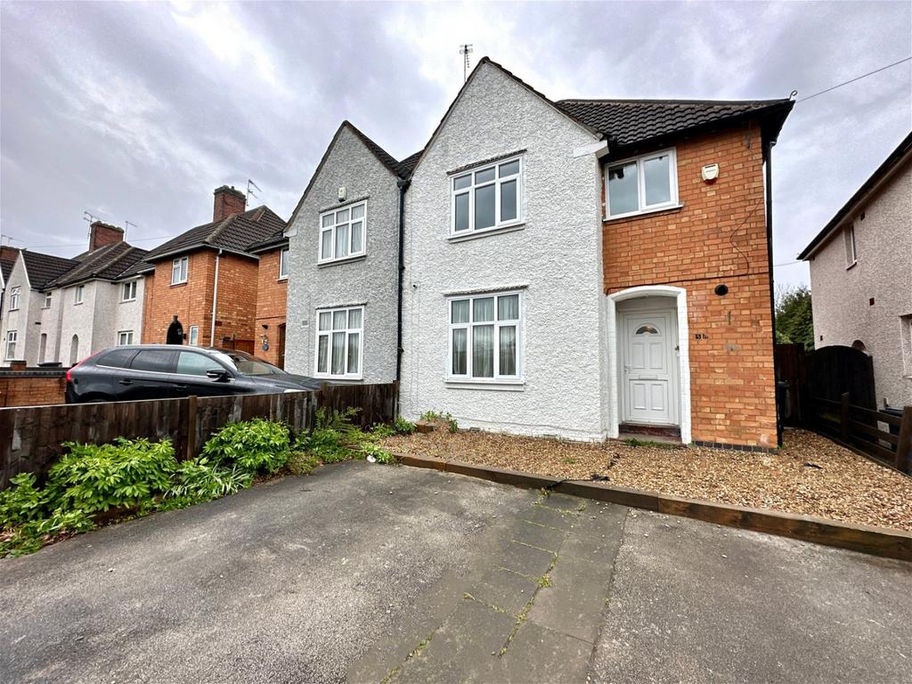 Winstanley Drive, LE3 3 bed semidetached house £240,000