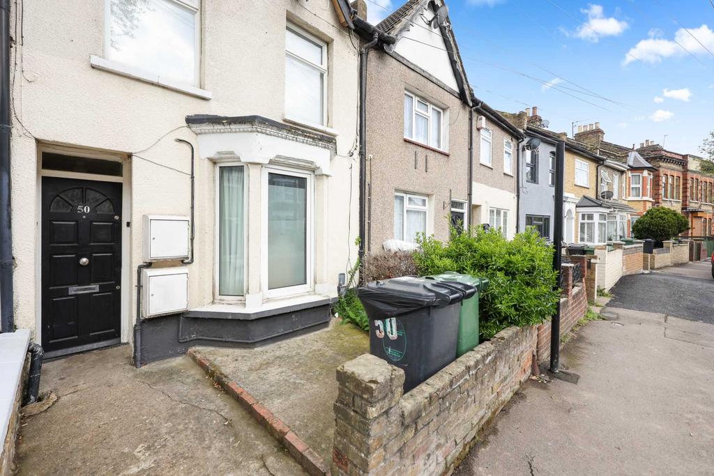 Lindley Road, Leyton, E10 2 bed flat for sale £350,000