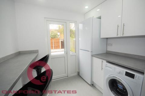 3 bedroom house to rent, Clonmell Road, Seven Sisters N17