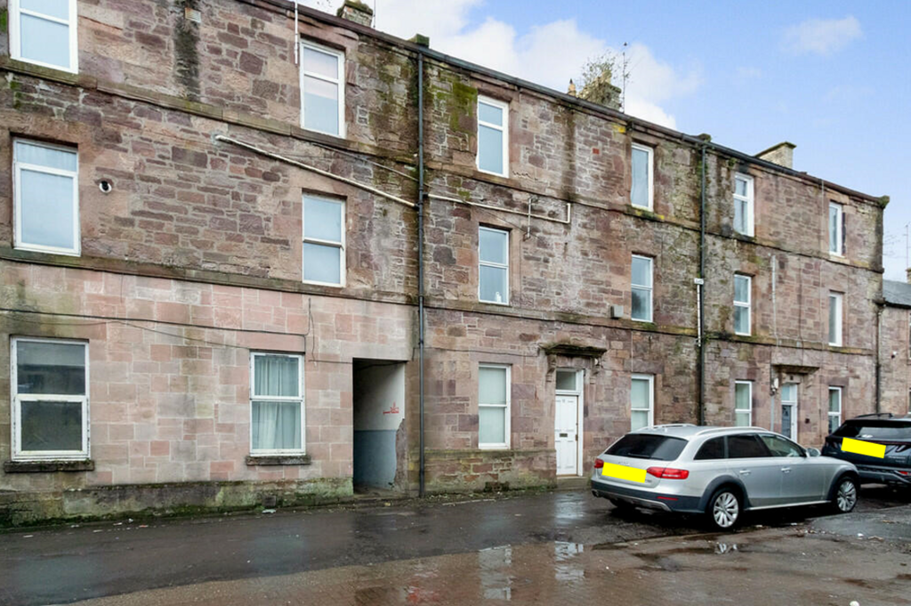 Castle Street, Maybole KA19 1 bed flat to rent £400 pcm (£92 pw)