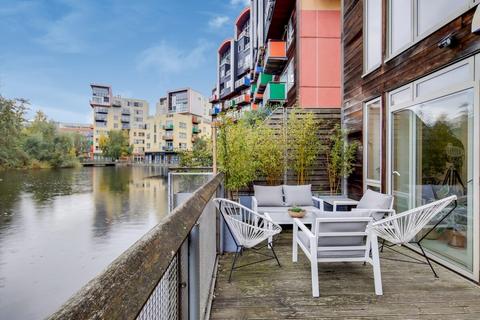 Flat 1, Faraday Lodge Renaissance Walk, London, SE10 0QL