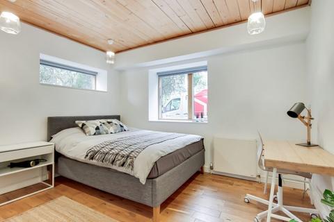 Flat 1, Faraday Lodge Renaissance Walk, London, SE10 0QL