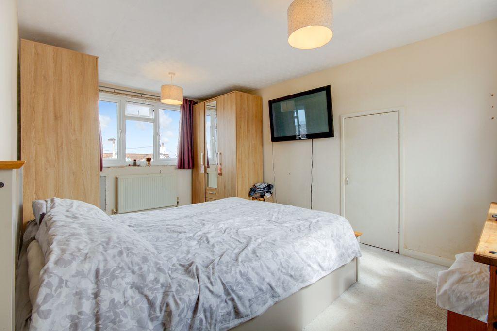 Bedroom 1 (Double)