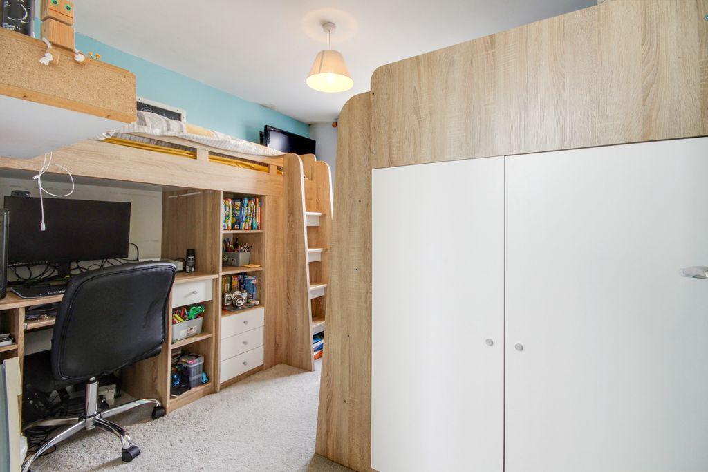 Bedroom 2 (Double)