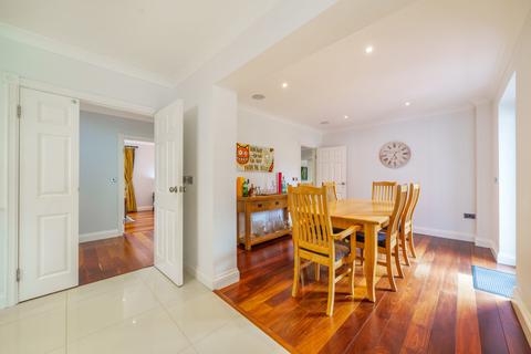Khobar Ridgway, Pyrford, Woking, GU22 8PW
