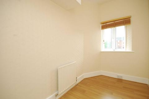 111a Milton Road, London, W7 1LG