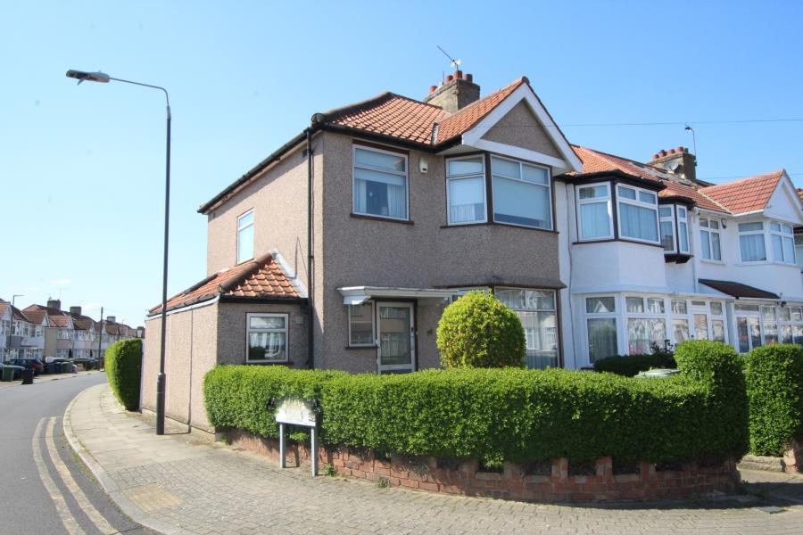 Shrewsbury Avenue, Kenton, HA3 9NE 3 bed end of terrace house for sale