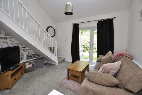 1 bedroom terraced house to rent, Raphael Drive, Springfield
