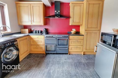 68 Burnham Road, Hullbridge, Hockley, SS5 6BQ