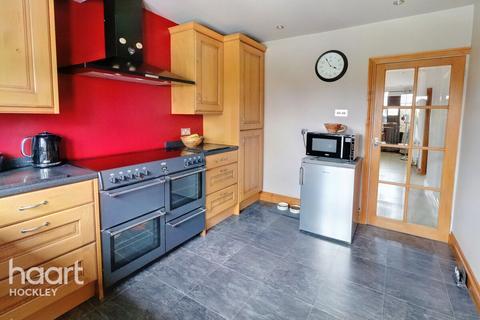68 Burnham Road, Hullbridge, Hockley, SS5 6BQ