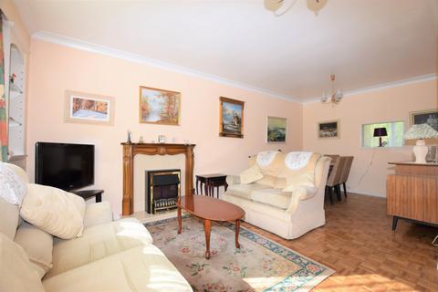 6 Avenue Road, Isleworth, TW7 4JN