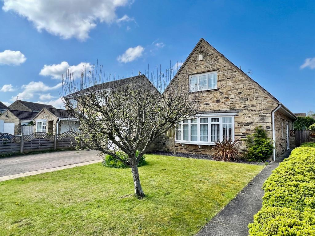 Wetherby, Buttermere Avenue, LS22 3 bed detached house for sale £499,950