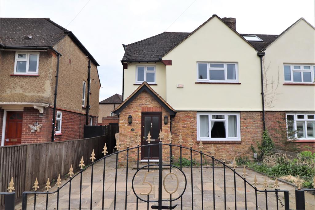 Longmore Road, Hersham KT12 4 bed semidetached house for sale £595,000