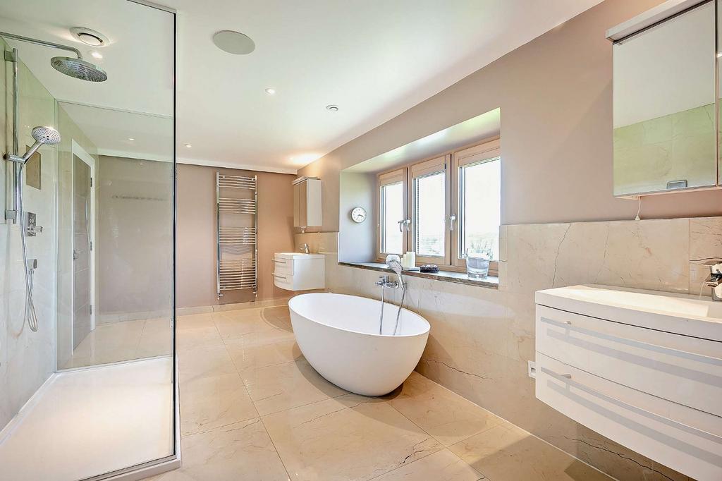 En Suite Bathroom