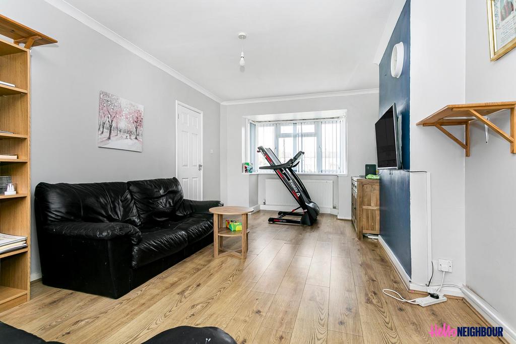 Mulberry Crescent, London, UB7 3 bed terraced house £1,750 pcm (£404 pw)