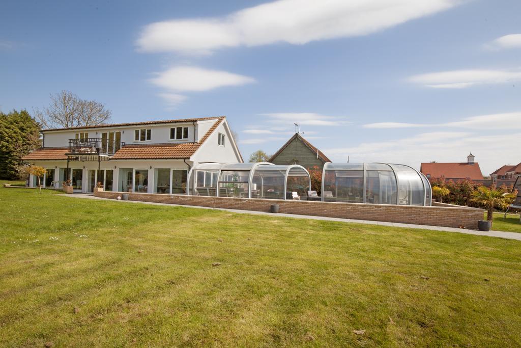 Guest Annex with balcony