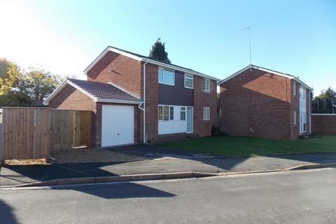 4 bedroom detached house to rent, Oakdale Court, Downend BS16