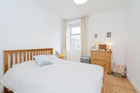 32b Beach Lane, EH21 6LB