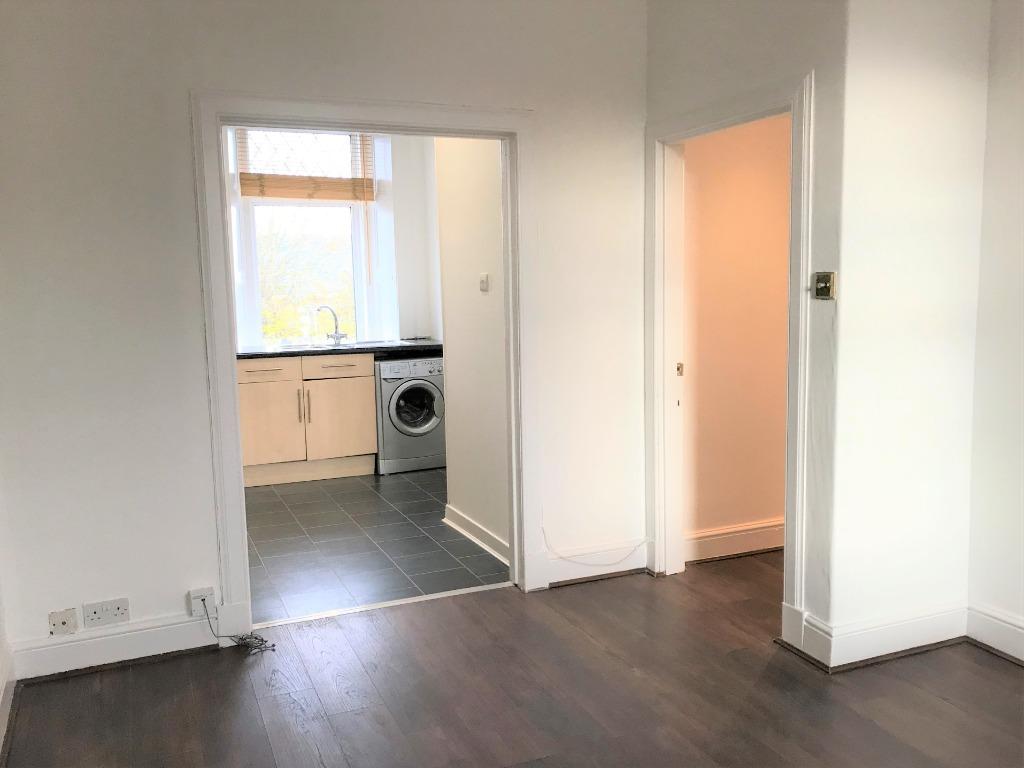 Fowlers Square, Loanhead, EH20 1 bed flat £795 pcm (£183 pw)