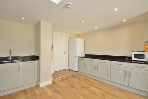 5 bedroom terraced house to rent, Alma Place, Cowley, Oxford, OX4